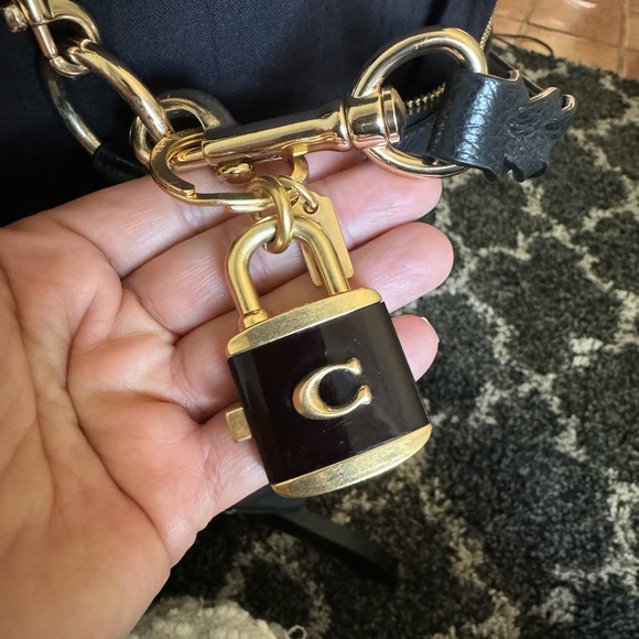 Auth. Coach Duffel Bag Black/gold Pebble Leather Crossbody free key chain - Picture 5 of 10